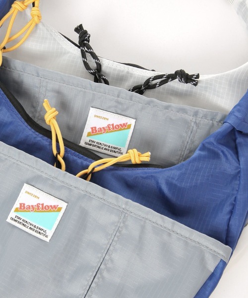 BAYFLOW（ベイフロー）の「【COBMASTER（コブマスター）×BAYFLOW】パッカブル2WAYバナナショルダー（ショルダーバッグ・レディース・ホワイト/ブルー/ブラック・0）」の18枚目の写真