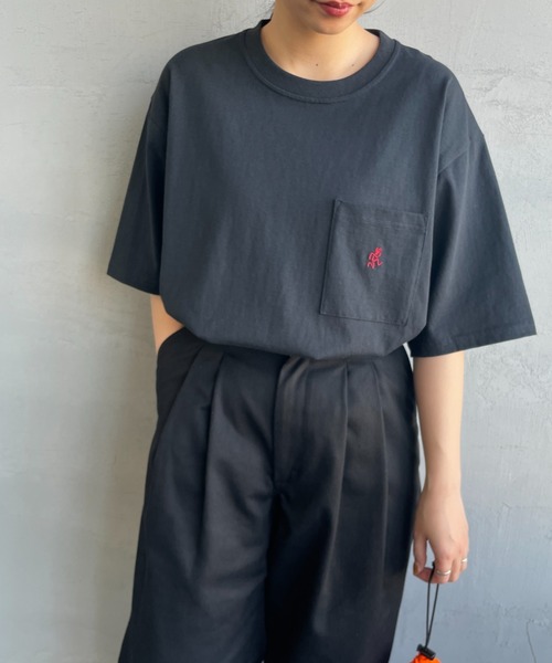 tシャツ 「GRAMICCI/グラミチ」 ワンポイント刺繍ロゴ ショートスリーブポケットTシャツ レディース メンズ Gramicci（グラミチ）の「[GRAMICCI/グラミチ] ワンポイント刺繍