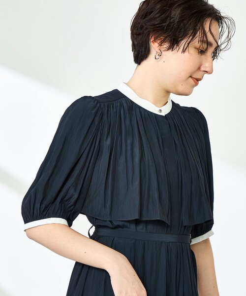 NOLLEY’S(ノーリーズ)の「ウォッシャブル割繊ケープ風ワンピース(ワンピース・レディース・ブルー系その他7/チャコールグレー・36/38)」の15枚目の写真
