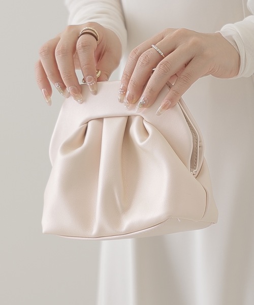 Lace Ladies(レースレディース)の「レザー調 コンパクト タック ショルダー バッグ(ショルダーバッグ・レディース・ピンク/シルバー/アイボリー/ブラック/ホワイト・FREE)」の20枚目の写真