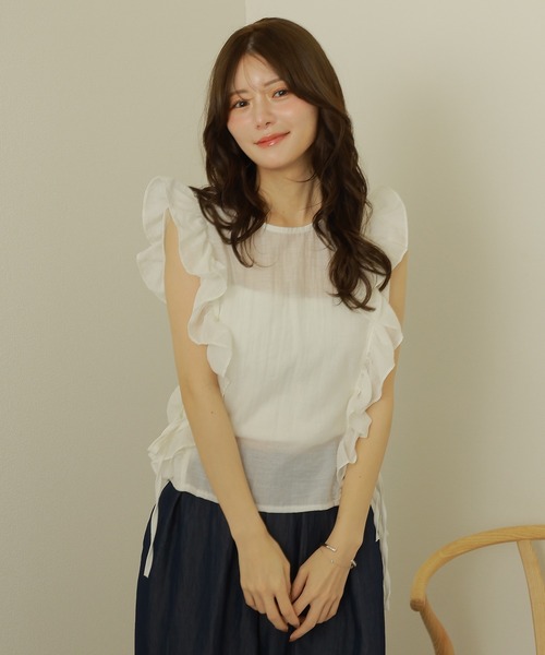 LAULEN(ローレン)の「frill ribbon blouse /花柄 フリル リボン ノースリーブ ブラウス(シャツ/ブラウス・レディース・ホワイト/チャコールグレー/ブラック・FREE)」の9枚目の写真