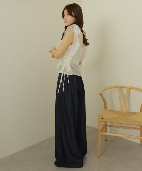 LAULEN(ローレン)の「frill ribbon blouse /花柄 フリル リボン ノースリーブ ブラウス(シャツ/ブラウス・レディース・ホワイト/チャコールグレー/ブラック・FREE)」の13枚目の写真