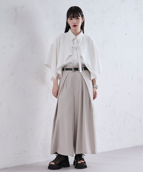 Ellno Loset(エルノロゼット)の「ラッフルヨークベルトツキシャツ(シャツ/ブラウス・メンズ・オフホワイト/ブラック・LARGE/MEDIUM/SMALL)」の10枚目の写真