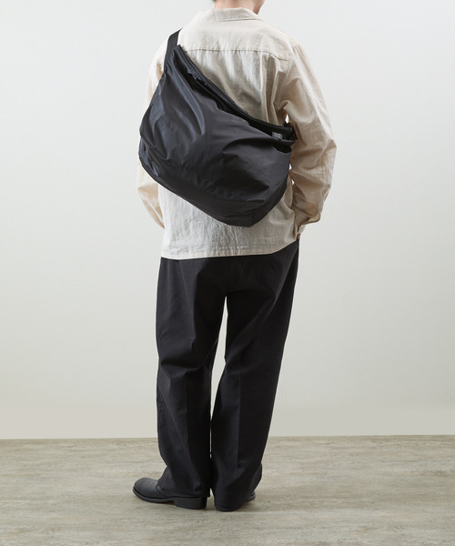 20/80（テゥエンティーエイティー）の「20/80 トゥエンティーエイティー / RIP STOP NYLON MESSENGER BAG リップストップナイロンメッセンジャーバッグ / S022（メッセンジャーバッグ・メンズ・ブラック/ダークグレー・FREE）」の4枚目の写真