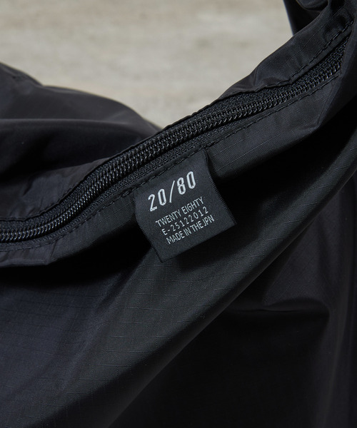 20/80（テゥエンティーエイティー）の「20/80 トゥエンティーエイティー / RIP STOP NYLON MESSENGER BAG リップストップナイロンメッセンジャーバッグ / S022（メッセンジャーバッグ・メンズ・ブラック/ダークグレー・FREE）」の9枚目の写真