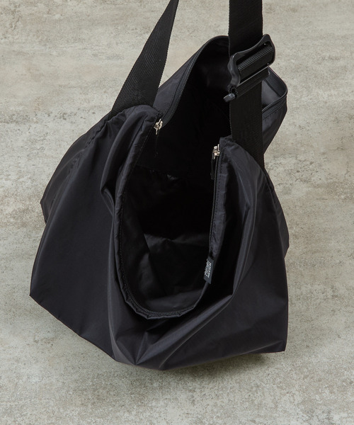 20/80（テゥエンティーエイティー）の「20/80 トゥエンティーエイティー / RIP STOP NYLON MESSENGER BAG リップストップナイロンメッセンジャーバッグ / S022（メッセンジャーバッグ・メンズ・ブラック/ダークグレー・FREE）」の14枚目の写真