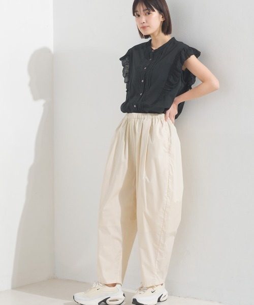 OMNES(オムネス)の「コットンポプリンギャザーイージーパンツ(その他パンツ・レディース・アイボリー/ブラック/イエロー/モカ/カーキ/ネイビー・MEDIUM/LARGE)」の2枚目の写真
