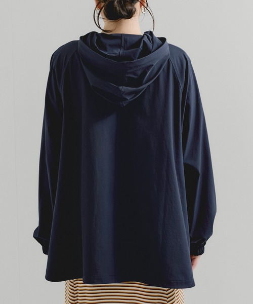 FRUIT OF THE LOOM(フルーツオブザルーム)の「【FRUIT OF THE LOOM】別注/パッカブルパーカー(ブルゾン・レディース・ベージュ/ネイビー・FREE)」の13枚目の写真