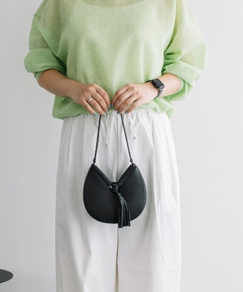 Beau're（ヴュレ）の「【BEAURE/ビュレ】Cow Leather Fortune Cookie 2Way Bag mini 2ウェイバッグミニ（ハンドバッグ・レディース・シルバー/ベージュ・FREE）」の6枚目の写真