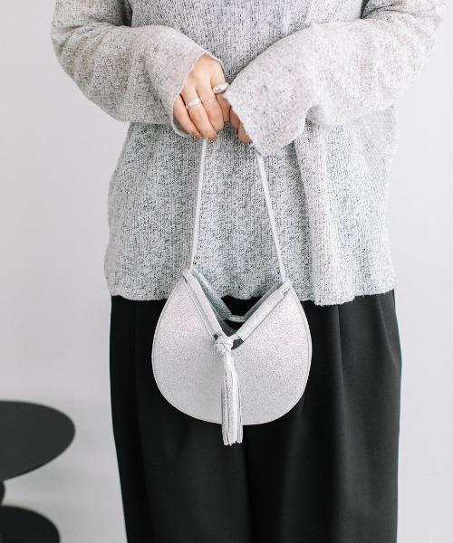 Beau're（ヴュレ）の「【BEAURE/ビュレ】Cow Leather Fortune Cookie 2Way Bag mini 2ウェイバッグミニ（ハンドバッグ・レディース・シルバー/ベージュ・FREE）」の9枚目の写真