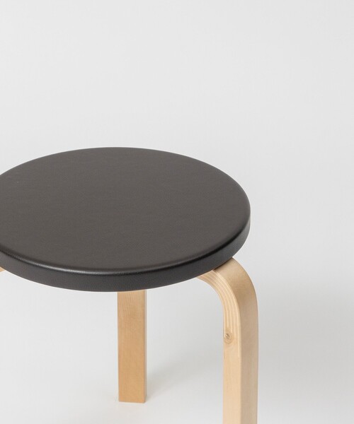 Artek / Stool 60 Leather & Wild Birch スツール（家具）｜BEAMS
