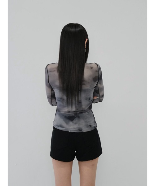 Enewd nina(エニュードニーナ)の「【zozo限定】ライン ニュアンスカラー シアー ロングトップス(Tシャツ/カットソー・レディース・カーキ/グレー/ブルー・FREE)」の4枚目の写真