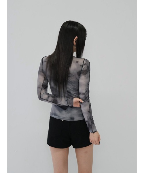 Enewd nina(エニュードニーナ)の「【zozo限定】ライン ニュアンスカラー シアー ロングトップス(Tシャツ/カットソー・レディース・カーキ/グレー/ブルー・FREE)」の8枚目の写真