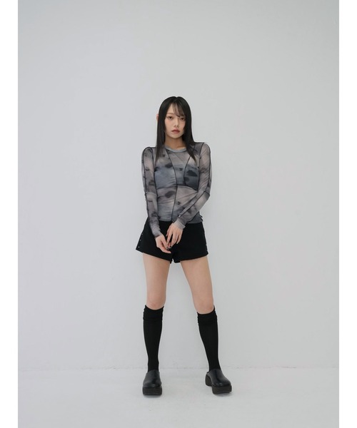 Enewd nina(エニュードニーナ)の「【zozo限定】ライン ニュアンスカラー シアー ロングトップス(Tシャツ/カットソー・レディース・カーキ/グレー/ブルー・FREE)」の14枚目の写真