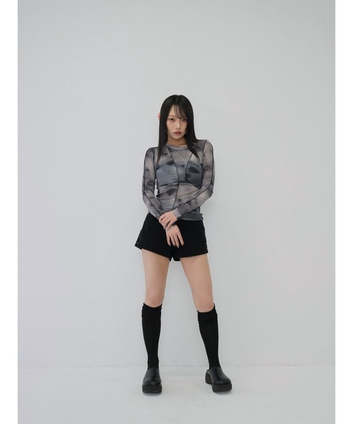Enewd nina(エニュードニーナ)の「【zozo限定】ライン ニュアンスカラー シアー ロングトップス(Tシャツ/カットソー・レディース・カーキ/グレー/ブルー・FREE)」の15枚目の写真