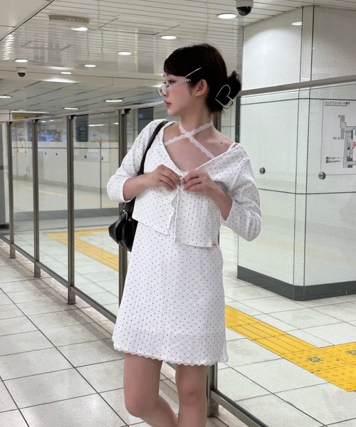 RAY CASSIN（レイカズン）の「【パット付き】キャミミニワンピースショートカーデセット（ワンピース・レディース・ネイビー/ホワイト系その他3/ホワイト・FREE）」の10枚目の写真