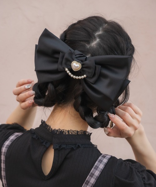 ROJITA（ロジータ）の「ダブルリボンバレッタ（バレッタ/ヘアクリップ・レディース・ホワイト/ブラック・FREE）」の10枚目の写真