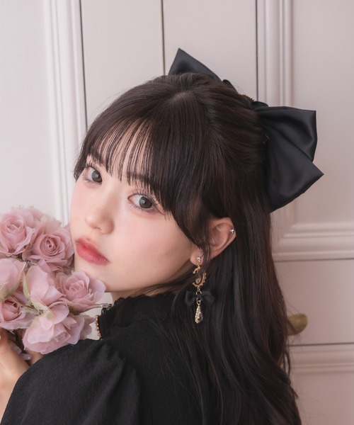 ROJITA（ロジータ）の「ダブルリボンバレッタ（バレッタ/ヘアクリップ・レディース・ホワイト/ブラック・FREE）」の12枚目の写真