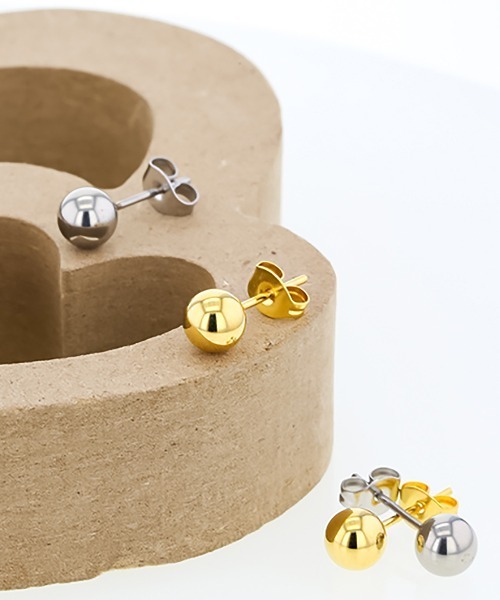 kirakiraShop(キラキラショップ)の「メタルボール スタッド ピアス(ピアス(両耳用)・レディース・シルバー/ゴールド・#5/#4/#3/#6)」の5枚目の写真