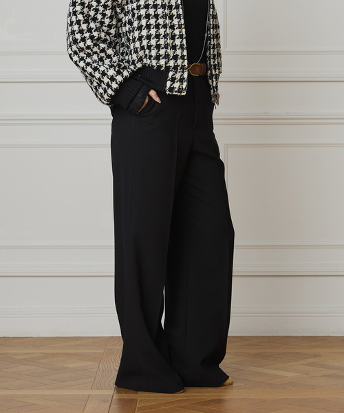 IENA LA BOUCLE（イエナラブークル）の「IENA LA BOUCLE サイドタックストレートパンツ（スラックス・レディース・ブラック/カーキ/ボルドー・38/36/34/40）」の17枚目の写真