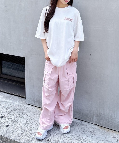 INGNI（イング）の「バックハート貼付チュニックTシャツ（Tシャツ/カットソー・レディース・ブラック×ホワイト/ホワイト×ピンク/ホワイト×レッド/ホワイト×ブルー・M）」の11枚目の写真