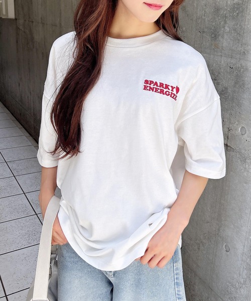 INGNI（イング）の「バックハート貼付チュニックTシャツ（Tシャツ/カットソー・レディース・ブラック×ホワイト/ホワイト×ピンク/ホワイト×レッド/ホワイト×ブルー・M）」の6枚目の写真