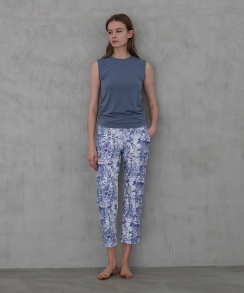 Julier Yoga and Relax(ジュリエヨガアンドリラックス)の「Julier (定番)ライトプライムライトフィットタンクトップ(タンクトップ・レディース・ホワイト/ブラック/ブルー・FREE)」の8枚目の写真