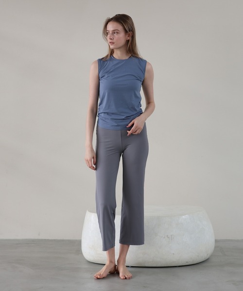Julier Yoga and Relax(ジュリエヨガアンドリラックス)の「Julier (定番)ライトプライムライトフィットタンクトップ(タンクトップ・レディース・ホワイト/ブラック/ブルー・FREE)」の9枚目の写真