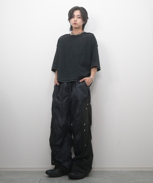 GRANCY（グランシー）の「【GRANCY】Graphic Design Reversible T-shirt / グラフィックデザインリバーシブルTシャツ（Tシャツ/カットソー・メンズ・ブラック/ブラウン/カーキ・M/S/L）」の6枚目の写真