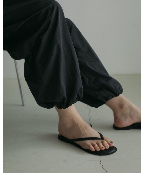 アンヌーク　Ecoleather Tong Sandals anuke Ecoleather Tong Sandals（サンダル）｜anuke（アンヌーク
