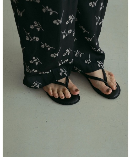 anuke Ecoleather Tong Sandals（サンダル）｜anuke（アンヌーク