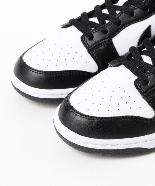 NIKE(ナイキ)の「NIKE / DUNK LOW RETRO(スニーカー・メンズ・ホワイト・26.0cm/26.5cm/27.0cm/27.5cm/28.0cm/28.5cm/29.0cm/30.0cm/25.5cm)」の2枚目の写真
