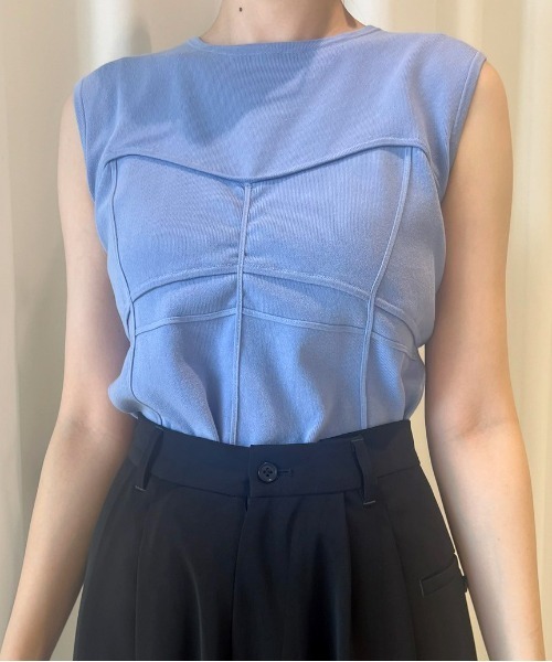 Ameri(アメリ)の「CORSET DETAIL ROUND KNIT TOP(タンクトップ・レディース・ホワイト/ブルー/ボルドー/ブラック・FREE)」の4枚目の写真
