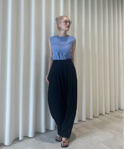 Ameri(アメリ)の「CORSET DETAIL ROUND KNIT TOP(タンクトップ・レディース・ホワイト/ブルー/ボルドー/ブラック・FREE)」の10枚目の写真