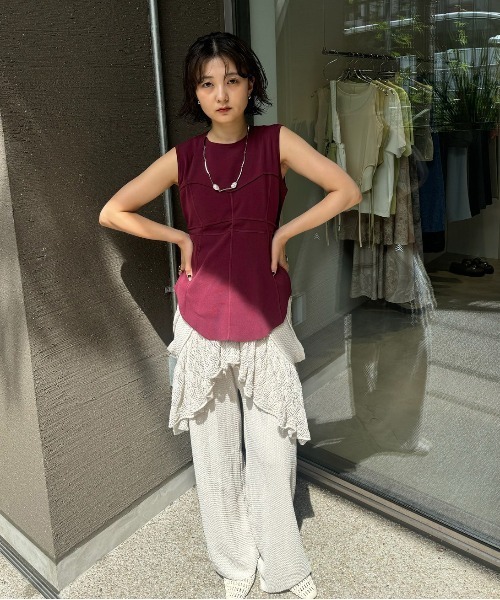 Ameri(アメリ)の「CORSET DETAIL ROUND KNIT TOP(タンクトップ・レディース・ホワイト/ブルー/ボルドー/ブラック・FREE)」の12枚目の写真