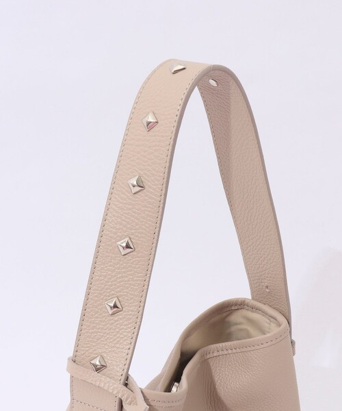 marco masi(マルコマージ)の「【MARCO MASI/ マルコマージ】 スタッズワンハンドルバッグ(ショルダーバッグ・レディース・ブラック/ベージュ・FREE)」の10枚目の写真