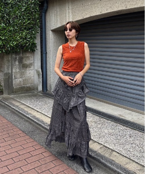 Ameri(アメリ)の「SUEDE TOUCH TANK TOP(タンクトップ・レディース・テラコッタ/スミクロ/アイボリー・MEDIUM/SMALL)」の10枚目の写真