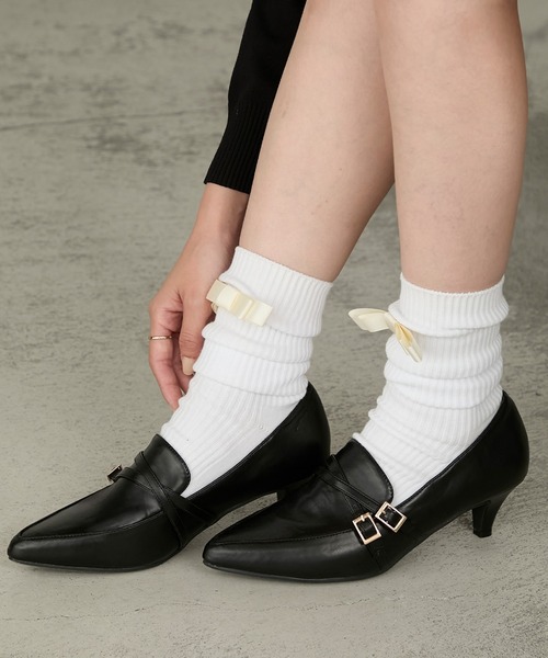 Cherir Mignon(シェリルミニョン)の「【Cherir Mignon】ポインテッドトゥベルトデザインローファーパンプス(パンプス・レディース・ブラック/アイボリー/ブラウン・S/M/L/LL)」の3枚目の写真