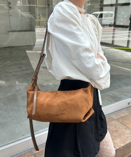 mystic(ミスティック)の「loti ロングベルトホーボーBAG(ハンドバッグ・レディース・ブラック/キャメル・ONE SIZE)」の17枚目の写真