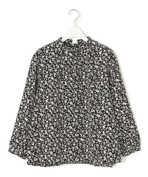 J.PRESS YORK STREET(ジェイプレスヨークストリート)の「【WOMEN】フラワープリント プリーツブラウス(シャツ/ブラウス・レディース・ホワイト系5/ブラック系5/ライトグレー系5・F)」の2枚目の写真