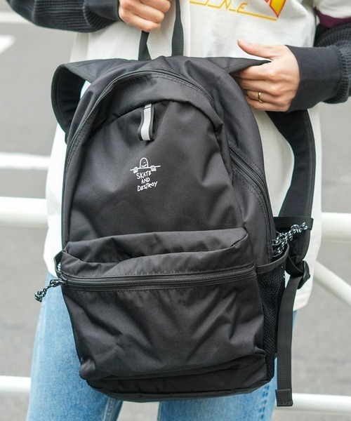 THRASHER(スラッシャー)の「【THRASHER/スラッシャー】BackPack Kids 16L バックパック 撥水加工 リフレクター ブランドロゴ(バックパック/リュック・メンズ・ブラック/ブラック系その他/ブラック×ホワイト・FREE)」の1枚目の写真