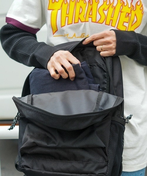 THRASHER(スラッシャー)の「【THRASHER/スラッシャー】BackPack Kids 16L バックパック 撥水加工 リフレクター ブランドロゴ(バックパック/リュック・メンズ・ブラック/ブラック系その他/ブラック×ホワイト・FREE)」の7枚目の写真