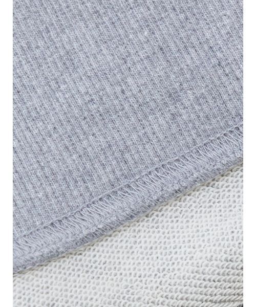 SNIDEL（スナイデル）の「【WEB限定カラーあり】UVワンショルスウェットプルオーバー（スウェット・レディース・その他/グリーン/ネイビー/グレー/ライトピンク・F）」の21枚目の写真