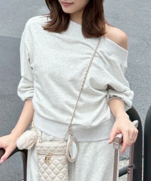 SNIDEL（スナイデル）の「【WEB限定カラーあり】UVワンショルスウェットプルオーバー（スウェット・レディース・その他/グリーン/ネイビー/グレー/ライトピンク・F）」の2枚目の写真