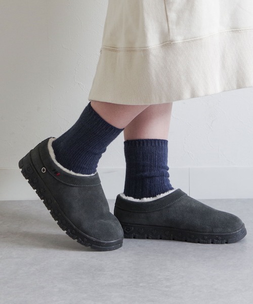 Minnetonka（ミネトンカ）の「MINNETONKA（ミネトンカ） / ボアスリッポン NEVA（スニーカー・レディース・チャコールグレー/タン/ブラック/ストーン・6/7/9/8）」の3枚目の写真