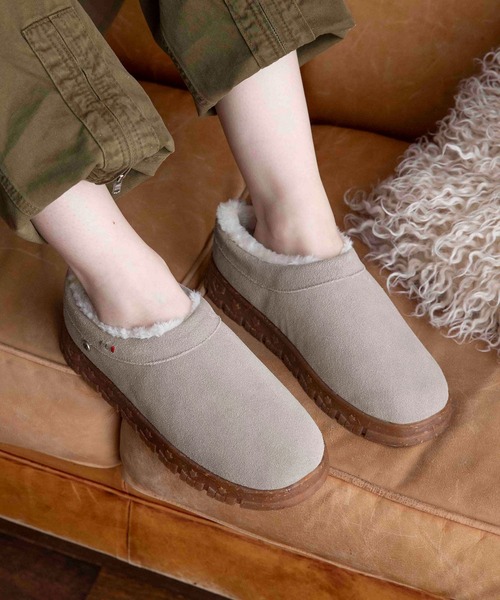 Minnetonka（ミネトンカ）の「MINNETONKA（ミネトンカ） / ボアスリッポン NEVA（スニーカー・レディース・チャコールグレー/タン/ブラック/ストーン・6/7/9/8）」の2枚目の写真