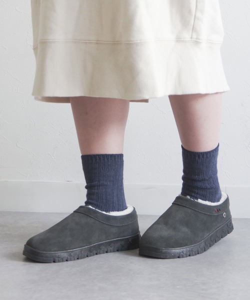 Minnetonka（ミネトンカ）の「MINNETONKA（ミネトンカ） / ボアスリッポン NEVA（スニーカー・レディース・チャコールグレー/タン/ブラック/ストーン・6/7/9/8）」の8枚目の写真