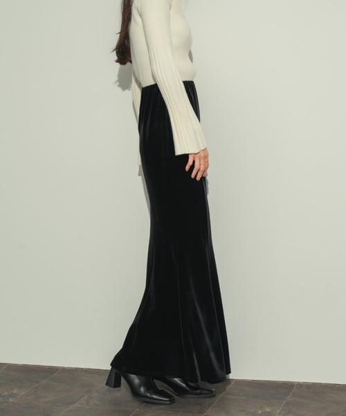 NEUNA（ヌナ）の「ベロアマーメイドスカート（スカート・レディース・ブラック/ブラウン・FREE）」の19枚目の写真