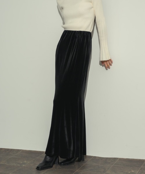 NEUNA（ヌナ）の「ベロアマーメイドスカート（スカート・レディース・ブラック/ブラウン・FREE）」の16枚目の写真