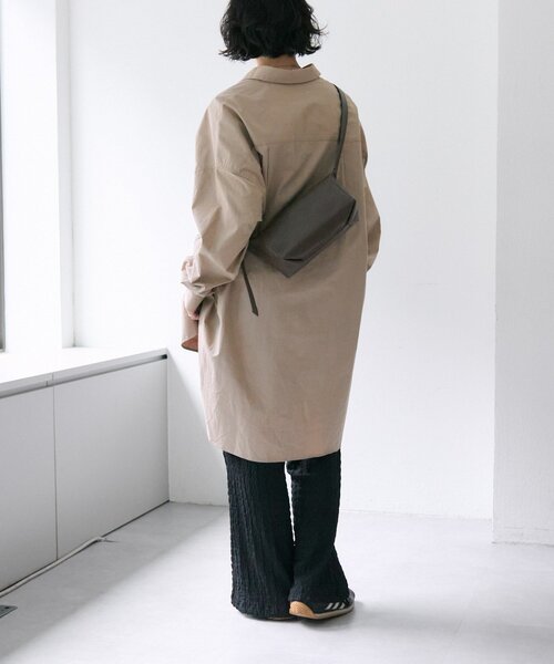 ear PAPILLONNER(イアパピヨネ)の「ビッグサイズシャツ【SUM1 STYLE(スミスタイル)】(シャツ/ブラウス・レディース・アイボリー/サンドベージュ・FREE)」の15枚目の写真